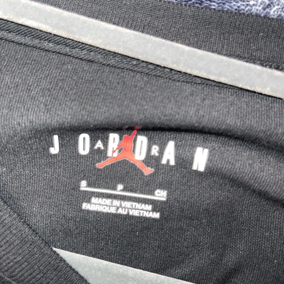 Air Jordan artist series long sleeve tee 🏀🎨 - Picture 4 of 5